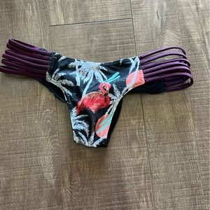 Reversible SavageSwim Custom Bottoms. Size Medium (6-9).